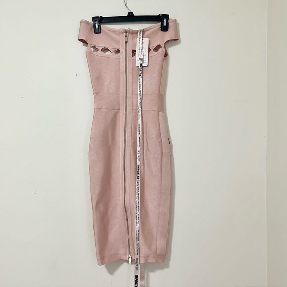 House of CB Ramah Off The Shoulder Dress with Cutouts in Blush sz XS - Picture 5 of 6